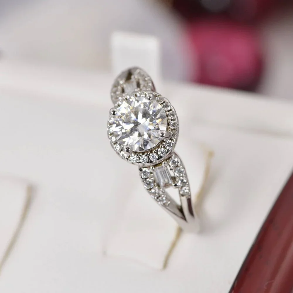 Certified Moissanite 1.0 ct Brilliant Round Cut Engagement Ring 925